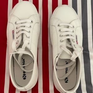 Ladies white leather supergas